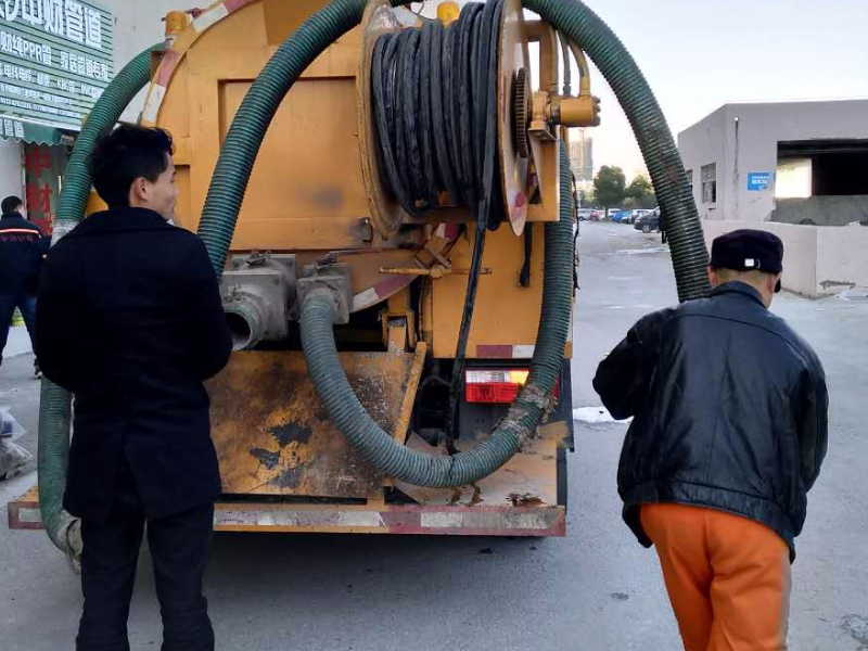硚口汉西三路专业技术人员疏通马桶水箱维修、蹲坑水箱
